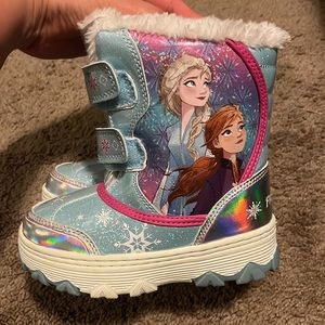 Snow Boots